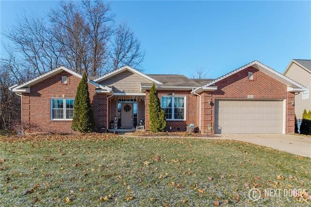 194 Fairhill Way, Howell, MI 48843 - photo 1
