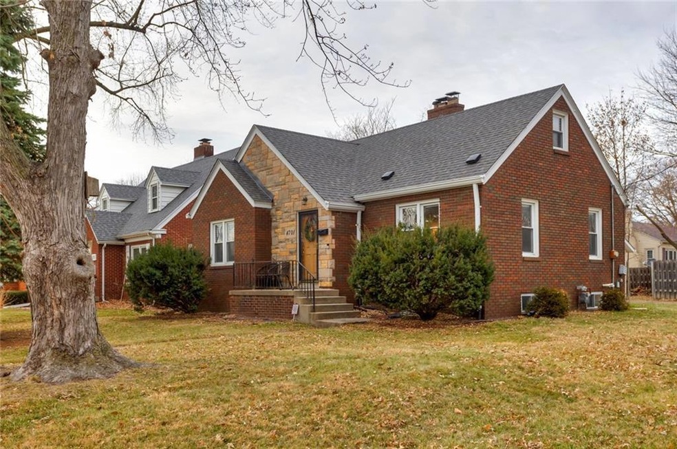 4701 Beaver Crest Dr, Des Moines, IA 50310 - photo 1
