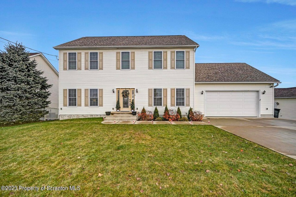 1604 Dickens St, Scranton, PA 18504 - photo 1