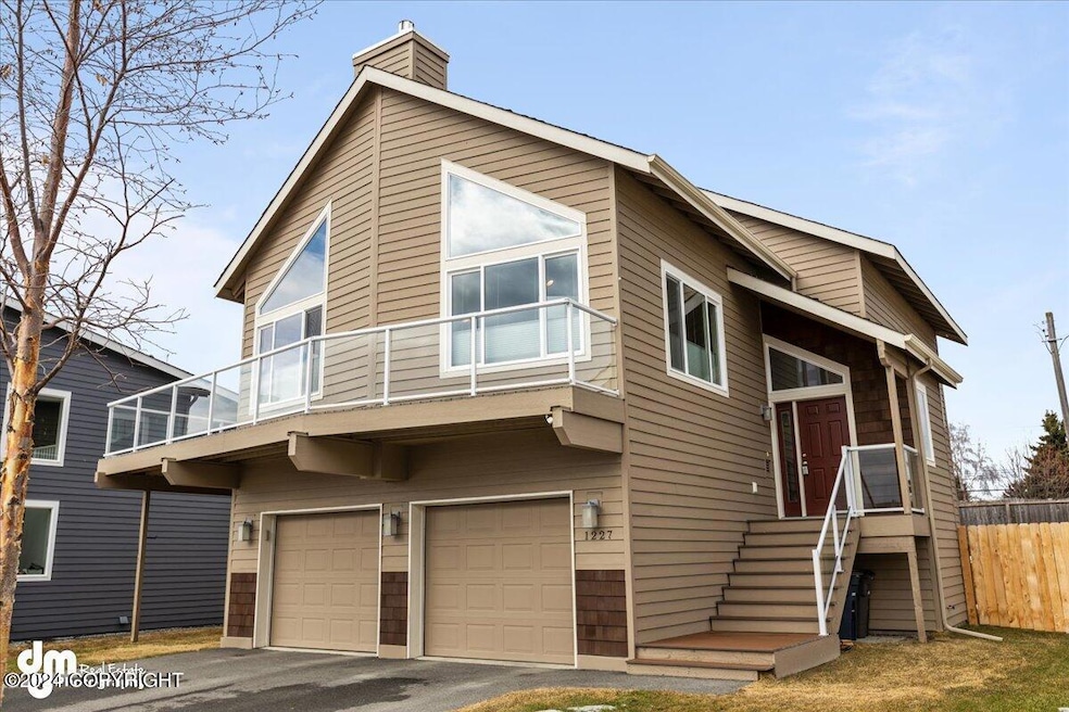 01-Exterior Front-ELKO0853