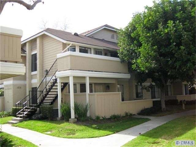 Upstairs corner unit with balcony