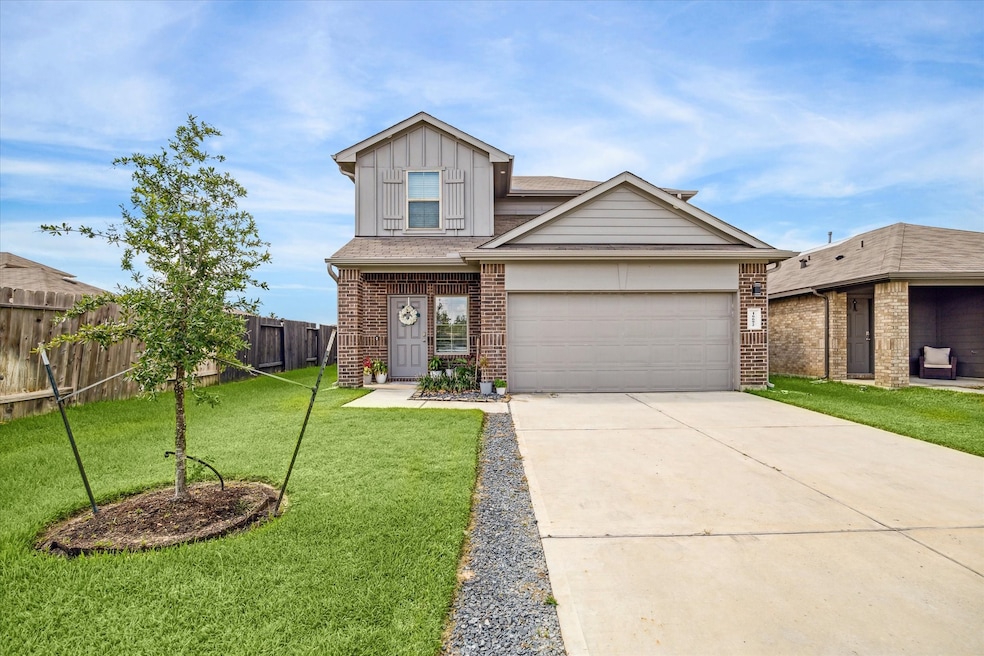 16692 Lonely Pines Dr, Conroe, TX 77302 - photo 1