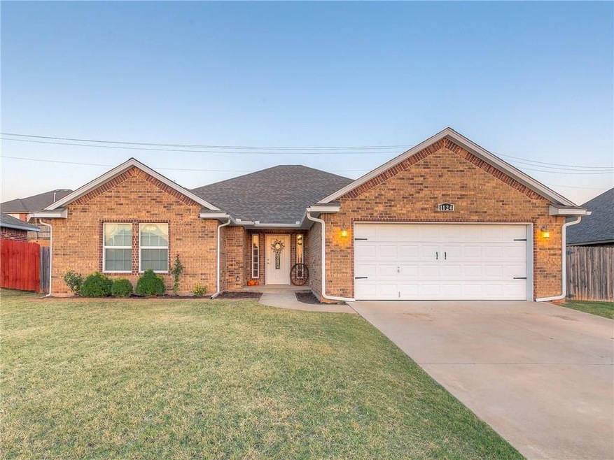 1124 Bryan Dr, Moore, OK 73160 - photo 1