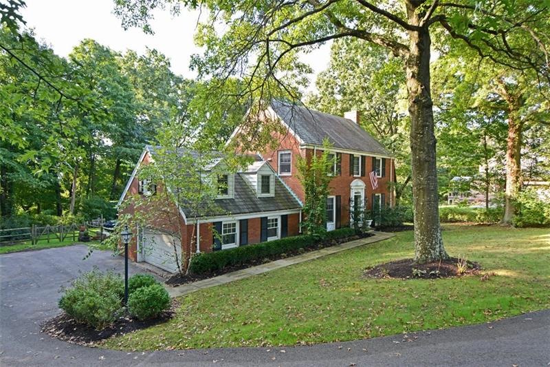 Welcome to 3 Edgewood Road, a well-maintained and 
