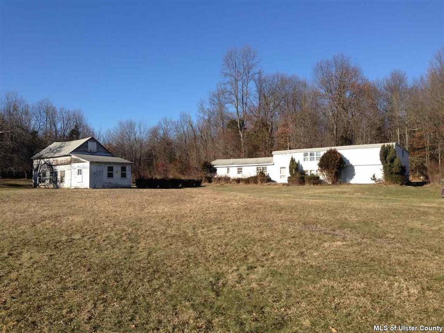 201 Lewis Ln, Wallkill, NY 12589 - photo 1