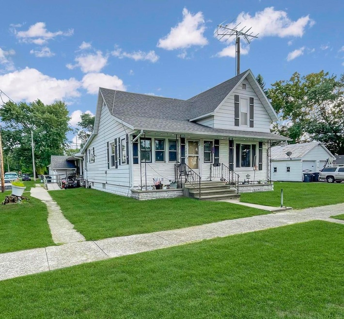 700 W Davis St, Hamlet, IN 46532 - photo 1