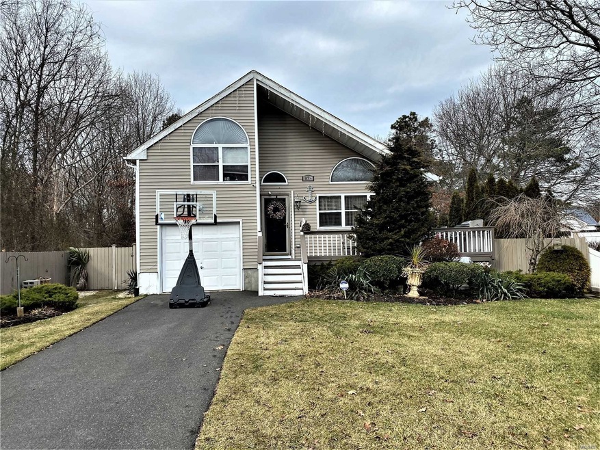 87 Palmetto Dr, Shirley, NY 11967 - photo 1