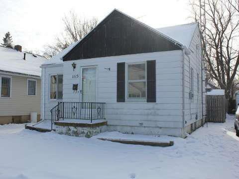 1115 Vermilya Ave, Flint, MI 48507 - photo 1