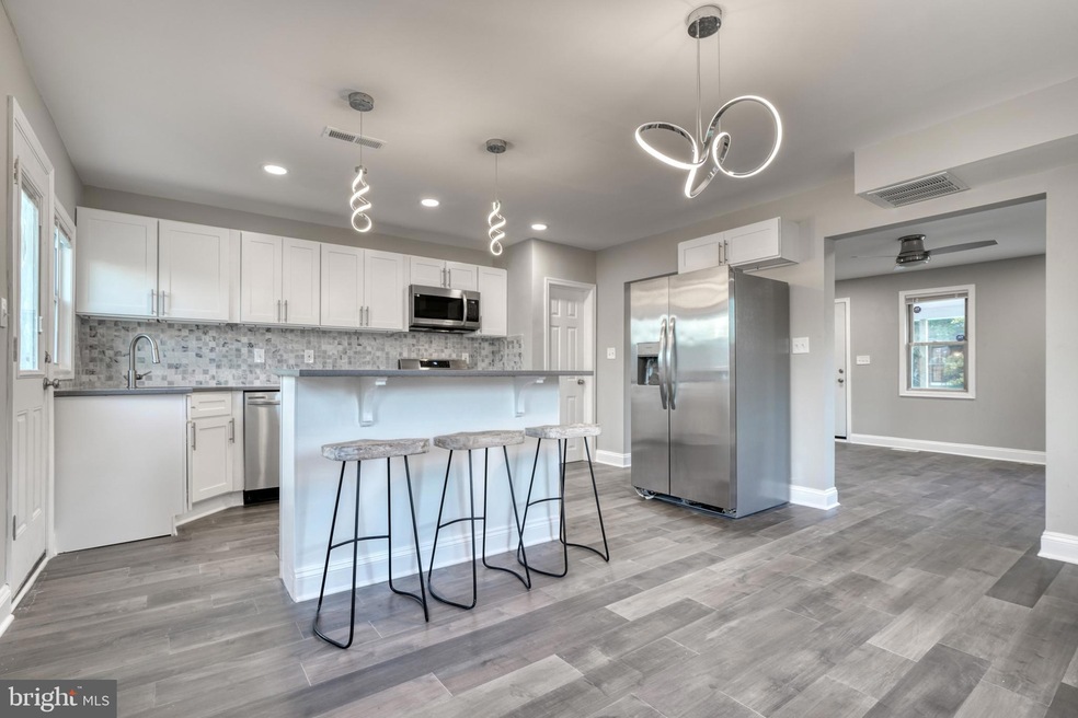 3901 Flowerton Rd, Baltimore, MD 21229 - photo 1