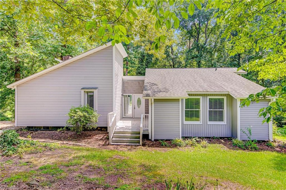 2409 Shelia Dr, Greensboro, NC 27406 - photo 1