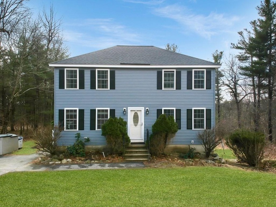 29 Pemigewasset Cir, Derry, NH 03038 - photo 1