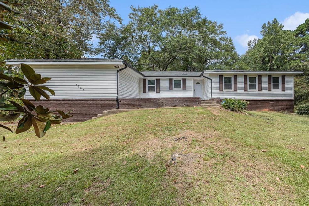 Move-In Ready In Lithonia!