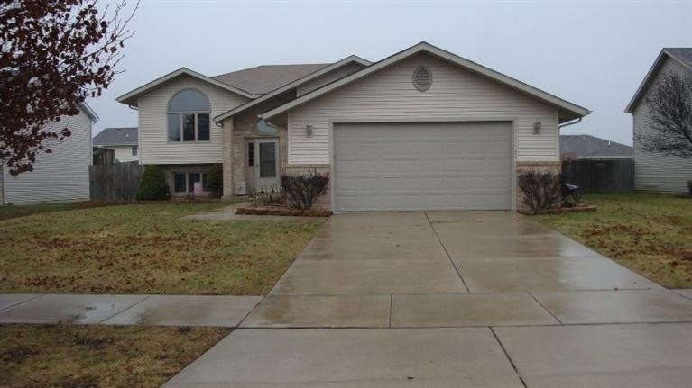 1364 Center Creek Dr, Crown Point, IN 46307 - photo 1