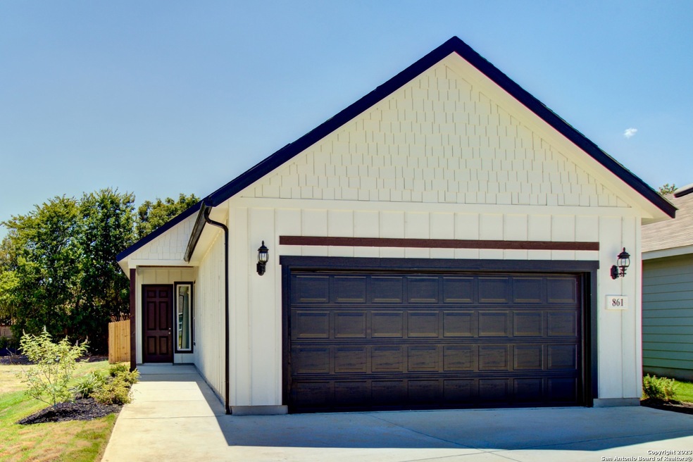 861 Farmhouse Trail, New Braunfels, TX 78130 - photo 1