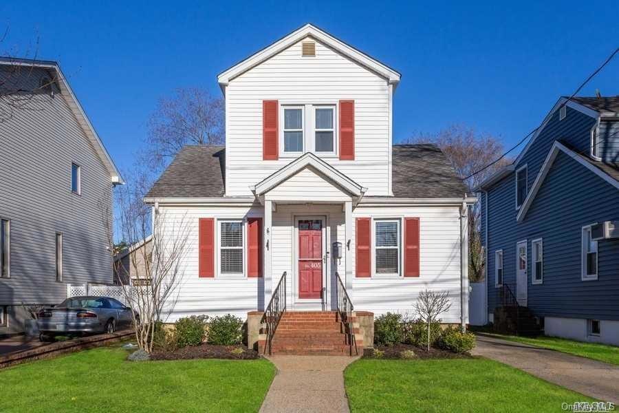 405 Farmers Ave, Bellmore, NY 11710 - photo 1