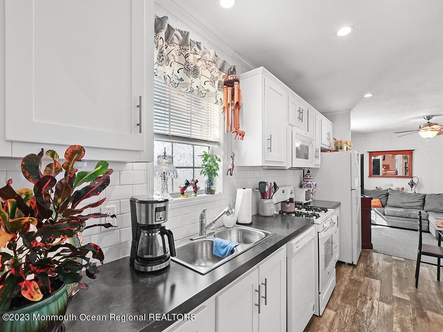 16 Bayshore Mobile Manor, Hazlet, NJ 07730 MLS 22330858