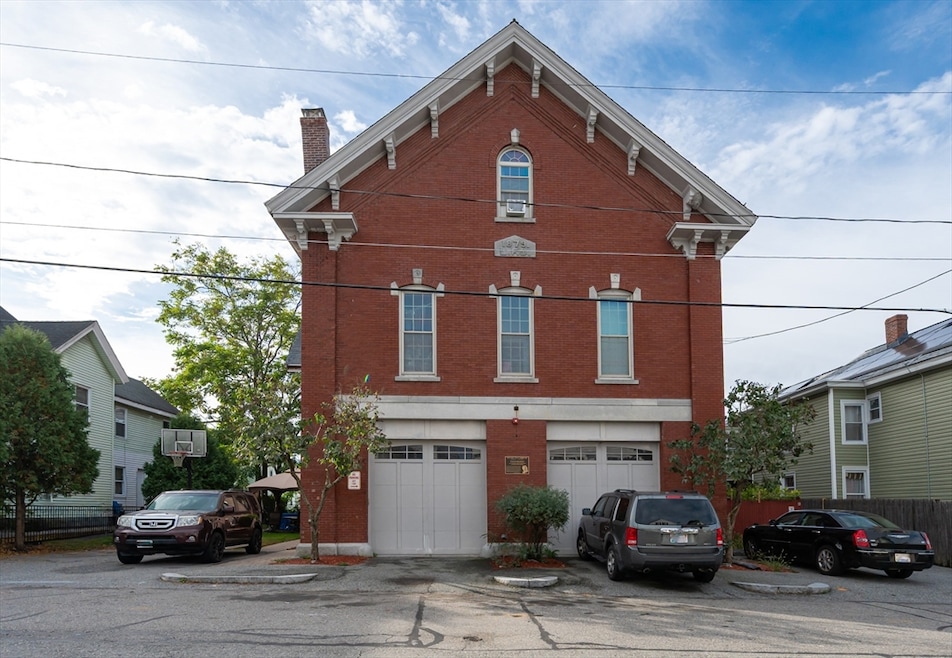 27 4th St, Lowell, MA 01850 - photo 1