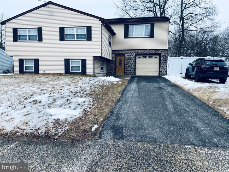 335 Meadowcroft Rd, West Deptford, NJ 08096 - photo 1