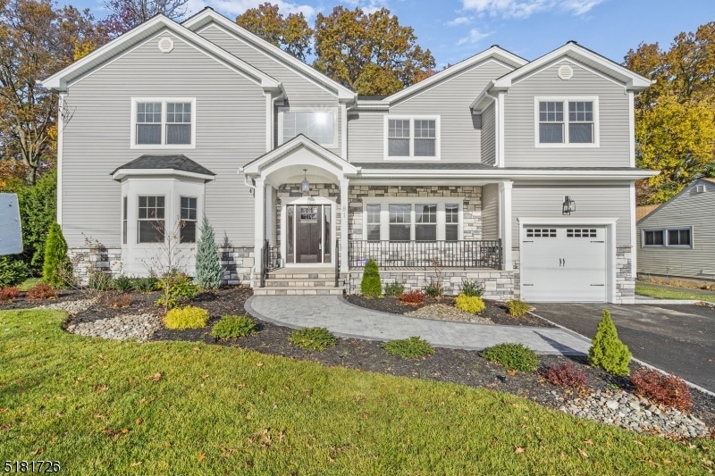 81 Lefferts Ln, Clark, NJ 07066 - photo 1