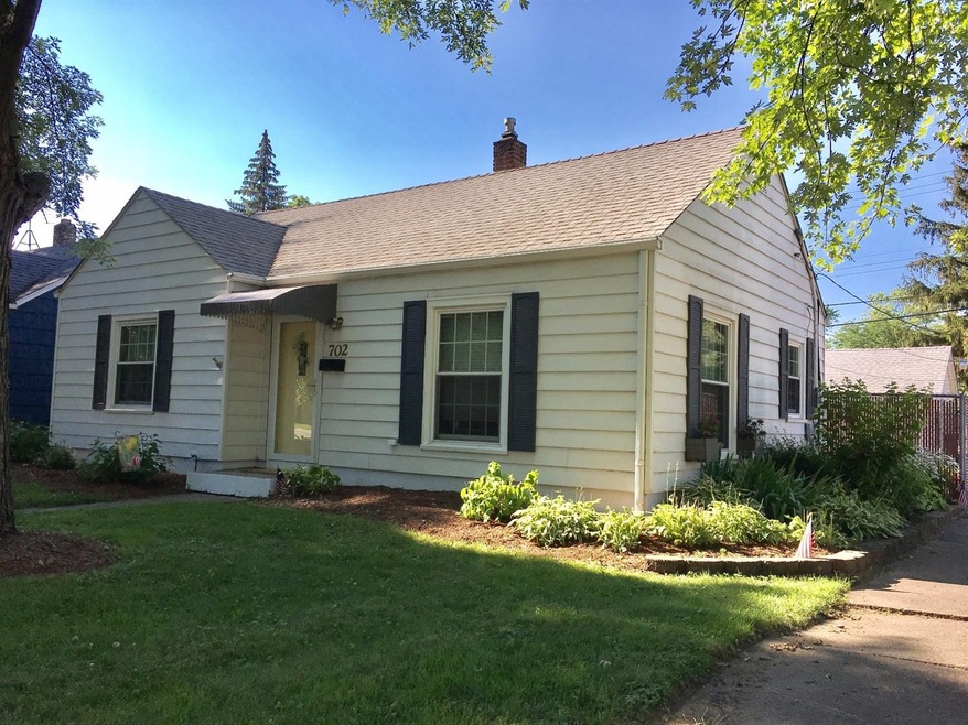 702 W Main St, Griffith, IN 46319 - photo 1