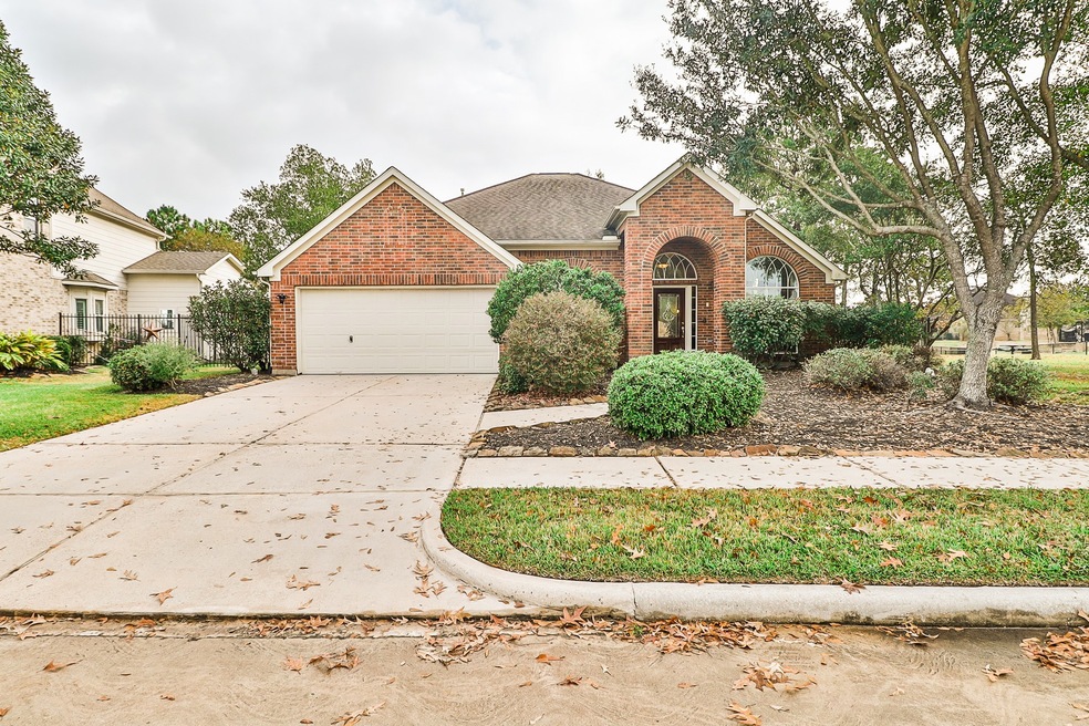 2723 Legends Ranch Dr, Spring, TX 77386 - photo 1