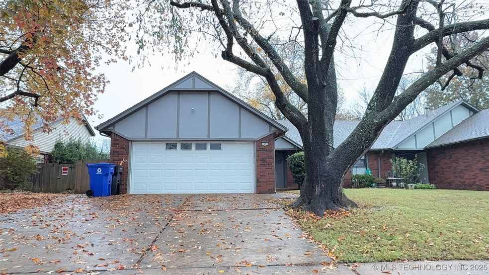 7201 S Date Place, Broken Arrow, OK 74011 - photo 1