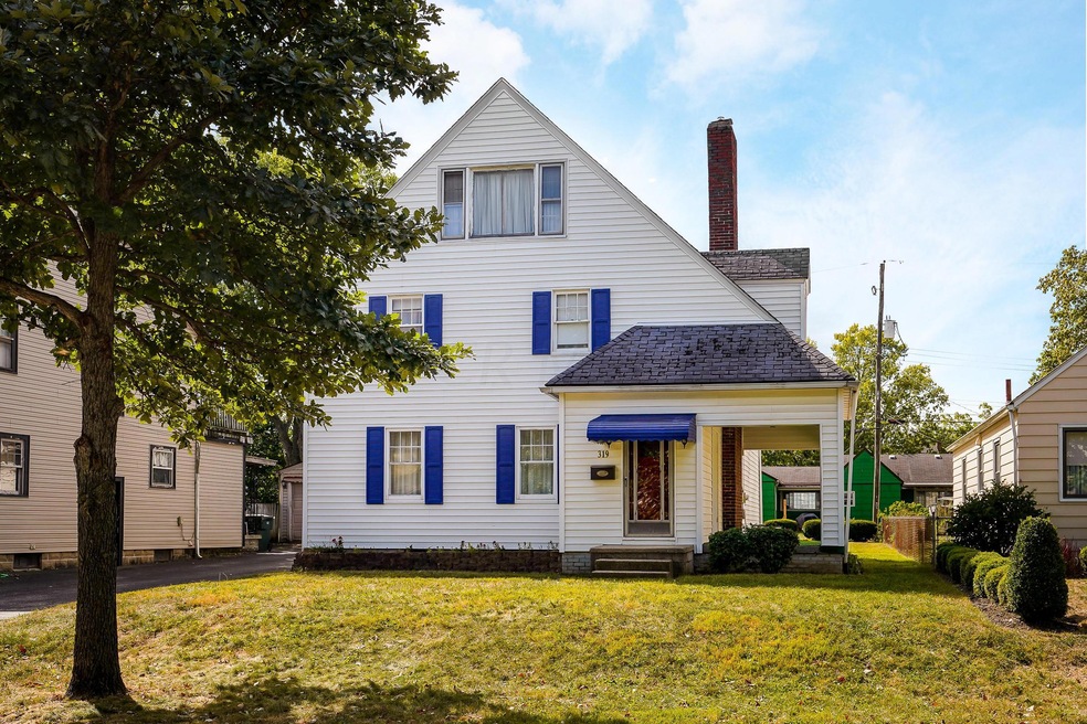 Welcome home to 319 S. Algonquin Ave!