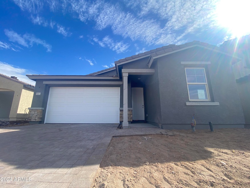 001_Front_Exterior