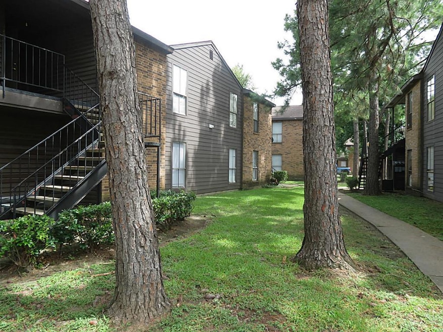 7200 T C Jester Blvd unit 3403, Houston, TX 77088 - photo 1