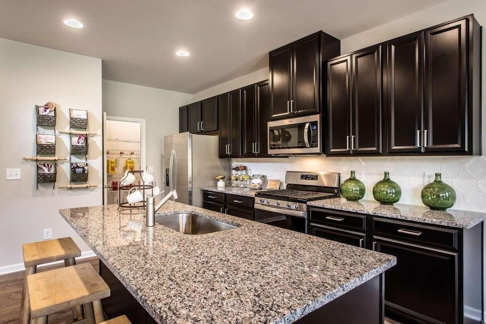 1857 Parkades Path SW unit 17, Marietta, GA 30008 - photo 1