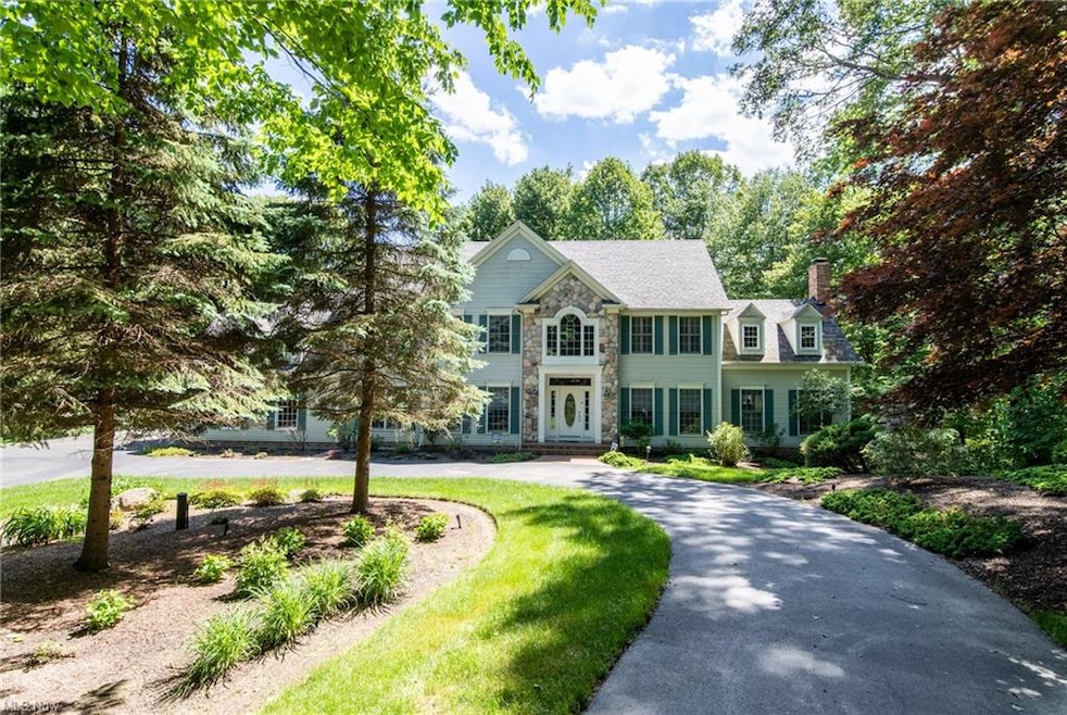 355 Brookside Cir, Aurora, OH 44202 - photo 1