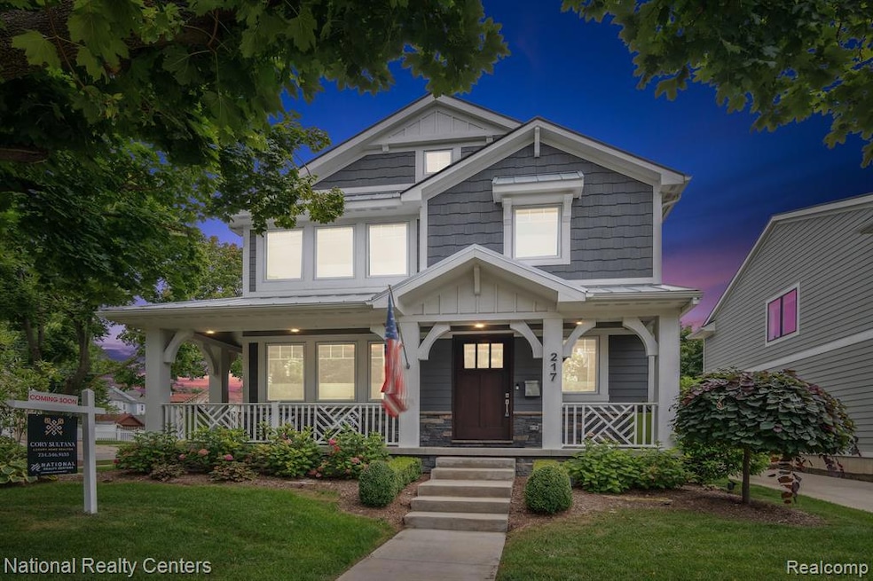 2020, Award winning custom built home in DTP