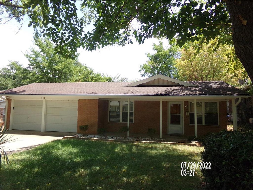 112 N Imperial Dr, Denison, TX 75020 - photo 1