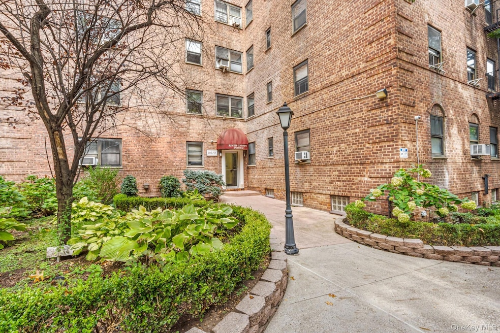 102-55 67th Rd unit 2V, Forest Hills, NY 11375 - photo 1