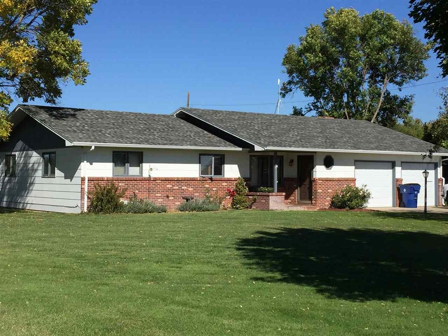 9061 W Front Rd, North Platte, NE 69101 - photo 1