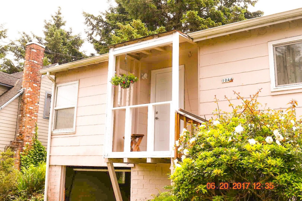 1044 SW 9th St, Lincoln City, OR 97367 - photo 1