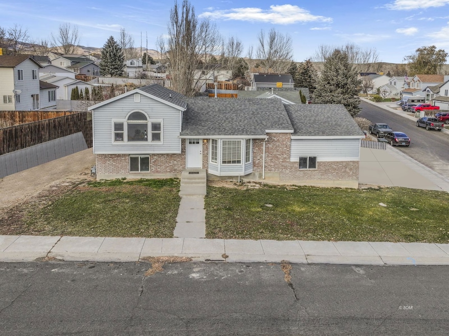 202 Forest Ln, Elko, NV 89801 - photo 1