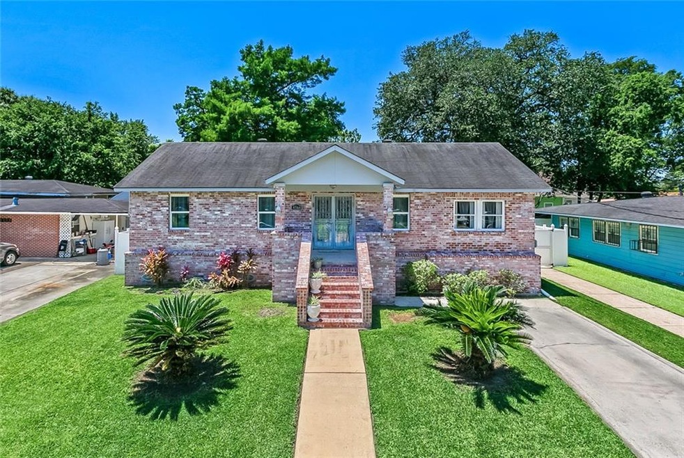 4564 Piety Dr, New Orleans, LA 70126 - photo 1