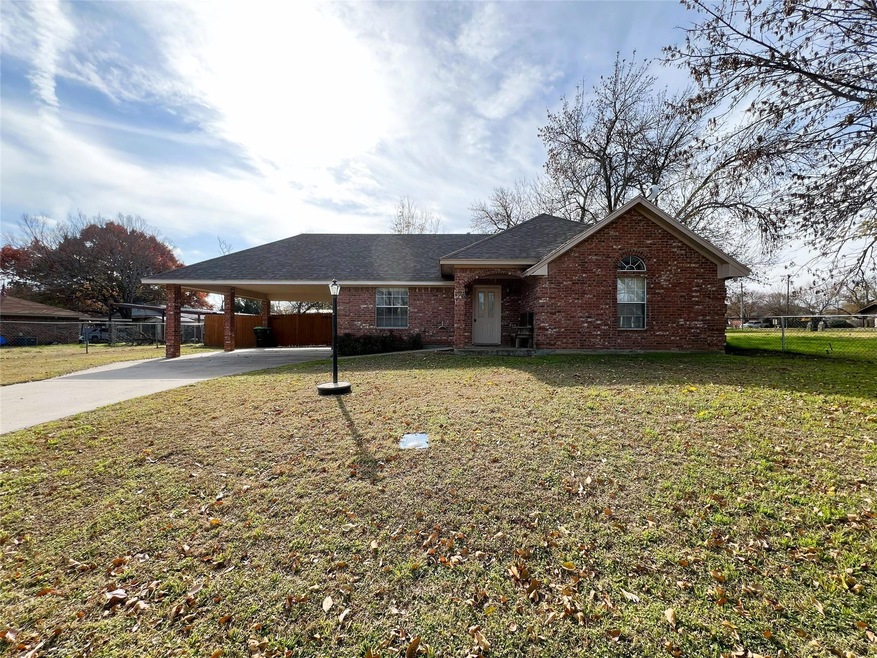 408 W Morton St, Boyd, TX 76023 - photo 1