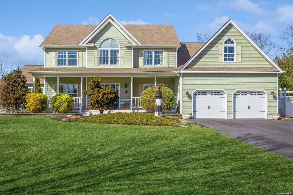 7 Winmar Ln, Sayville, NY 11782 - photo 1