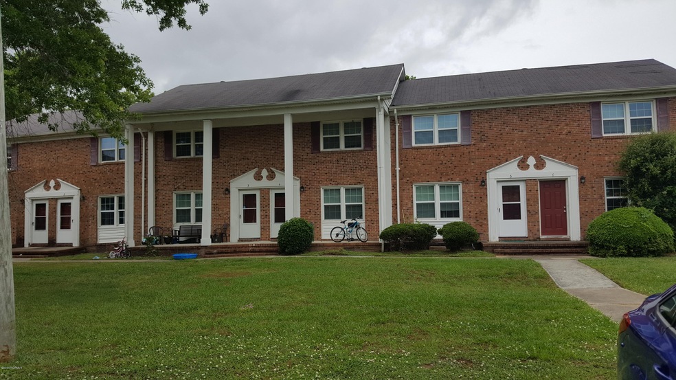 331 Richlands Ave unit 6, Jacksonville, NC 28540 - photo 1