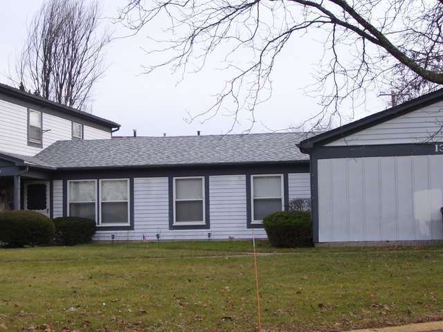 1362 S Glen Cir unit E, Aurora, IL 60506 - photo 1