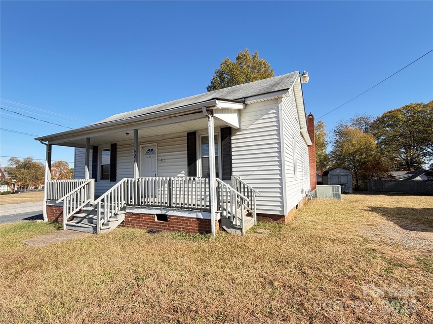 624 N Juniper Ave, Kannapolis, NC 28081 - photo 1