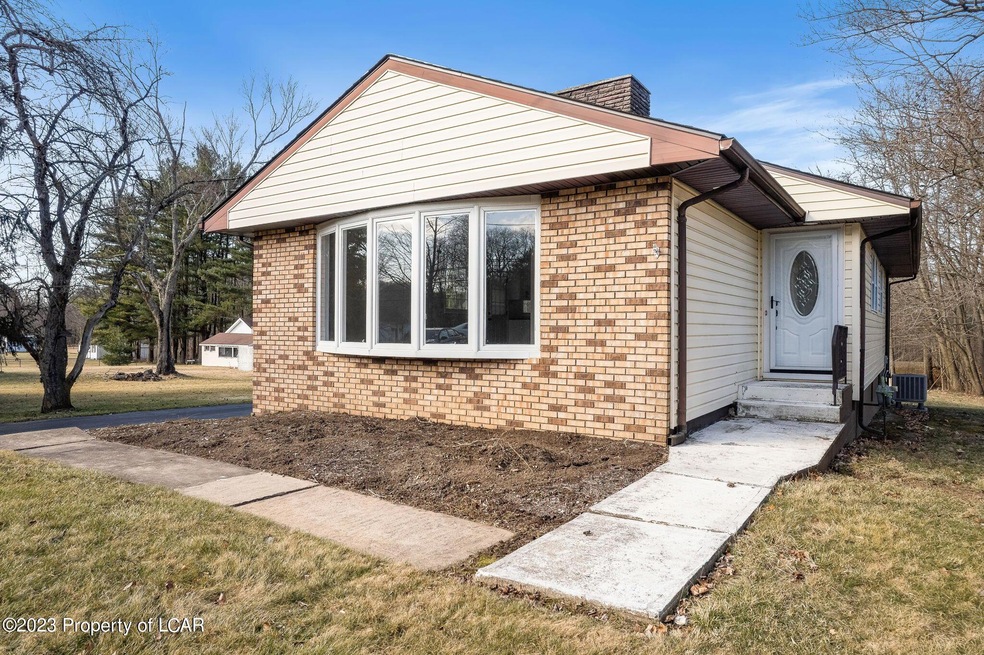 379 S Mountain Blvd, Mountain Top, PA 18707 - photo 1