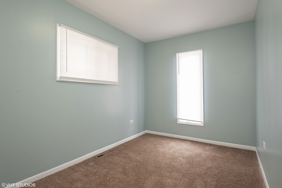 132 N Sumac Ave, Waukegan, IL 60085 - photo 1