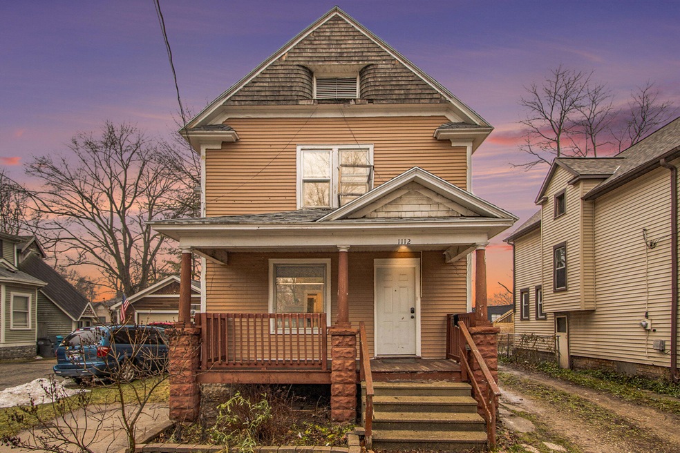 001_1112jamesst_30-twilight