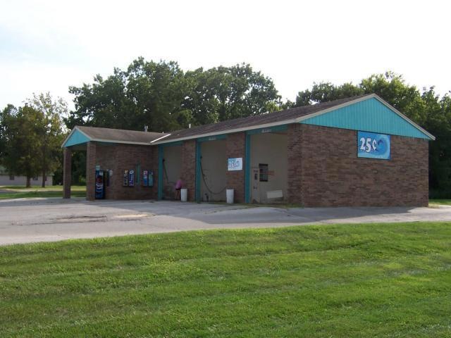 210 N Madison St, Raymore, MO 64083 - photo 1