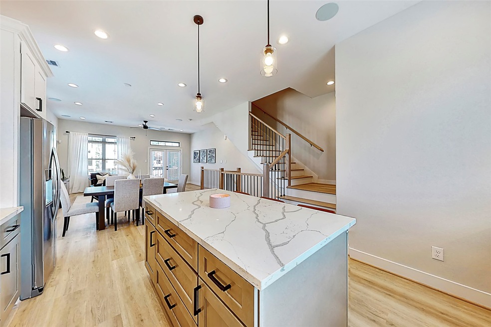 3711 Creekmont Green Ln, Houston, TX 77091 - photo 1