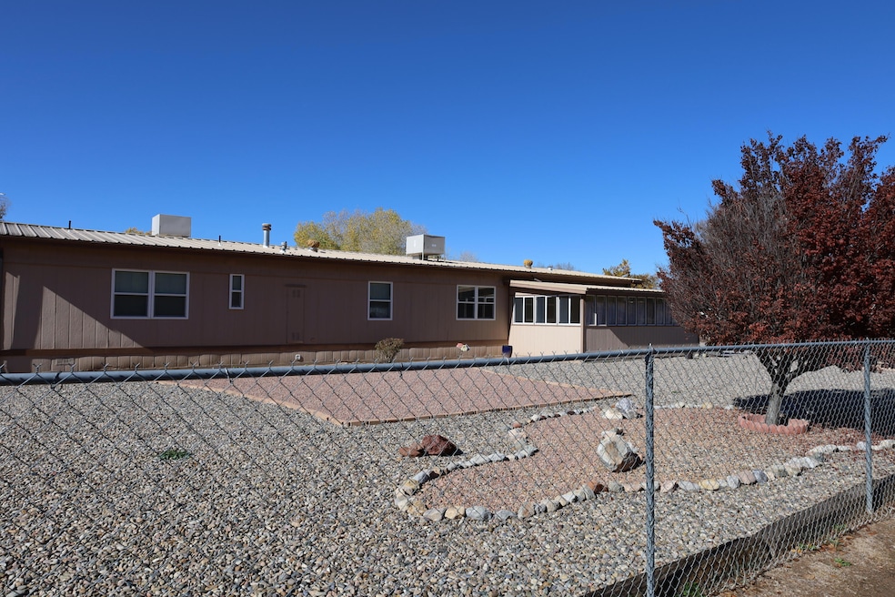 1695 La Mancha Ln, Bosque Farms, NM 87068 - photo 1