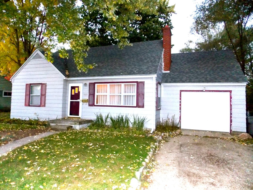 1021 Lincoln Lake, Lowell, MI 49331 - photo 1